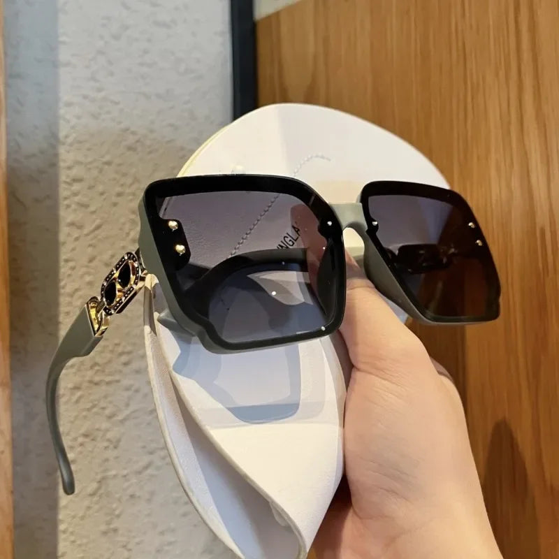 New Fashion Luxury Brand Sungalsses Women Oversized Classic Square Sun Glasses Ladies Vintage Square Gafas De Sol UV400