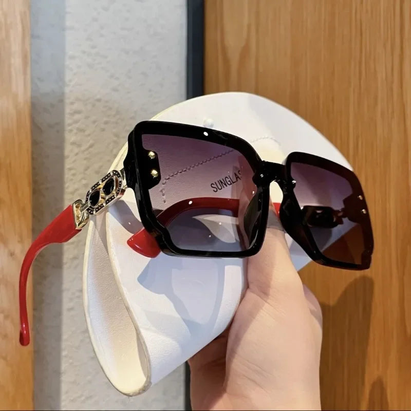 New Fashion Luxury Brand Sungalsses Women Oversized Classic Square Sun Glasses Ladies Vintage Square Gafas De Sol UV400